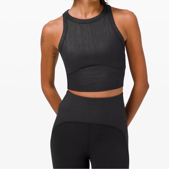 lululemon athletica Tops - Lululemon Blissful Bend Crop Tank Top Size 6 Built in Shelf Sports Bra High Neck
